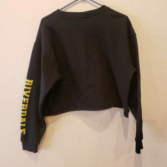 Betty and Veronica ‘Riverdale’ Size XS Long Sleeve Crop Top Sweatshirt Oversized - Picture 5 of 6